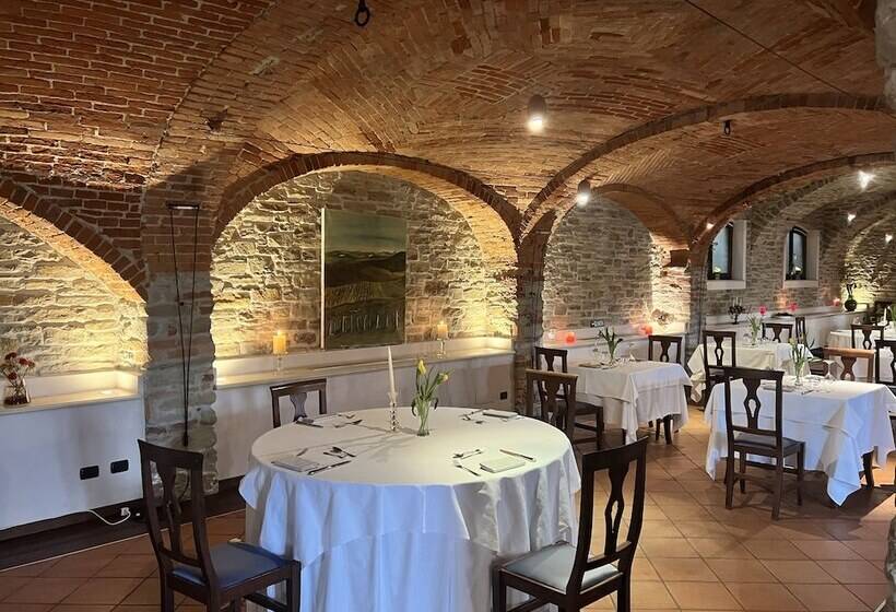 בית מלון כפרי Il Castello Di Bubbio