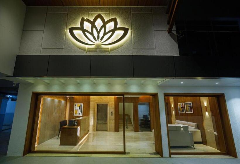 호텔 Laxmi Cityside