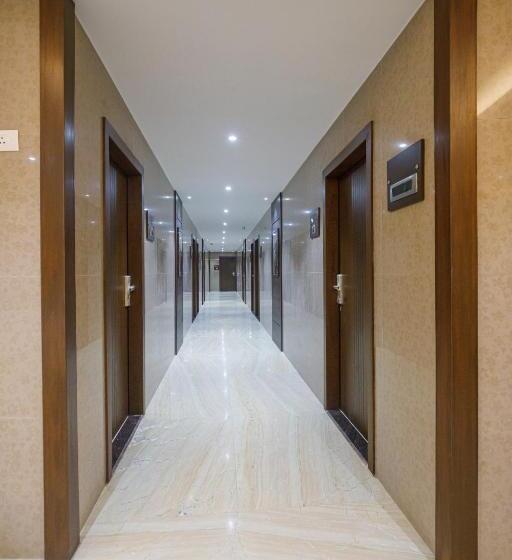 호텔 Laxmi Cityside