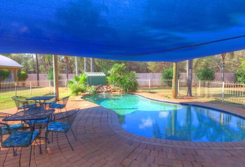 هتل Mulga Country Motor Inn