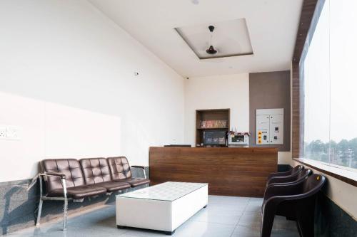 酒店 Oyo 76659 Airport