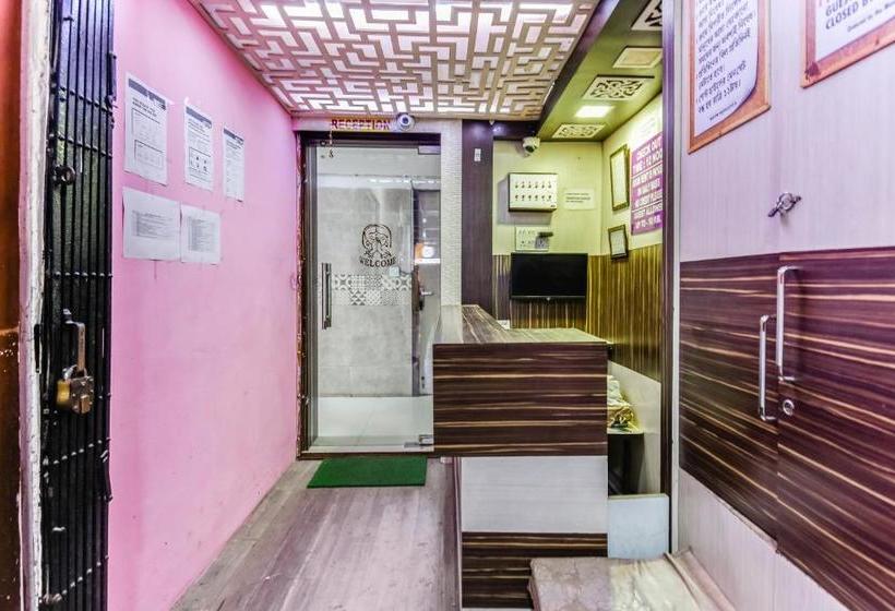 酒店 Oyo 76795 A One Guest House