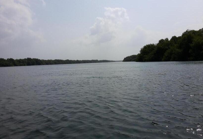 בית מלון כפרי Portobello