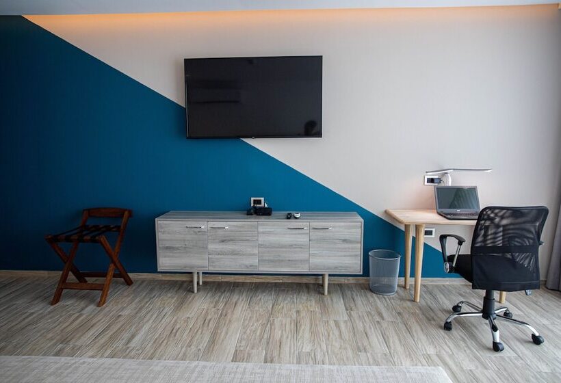 هتل Puerto Pacifico Guayaquil Airport