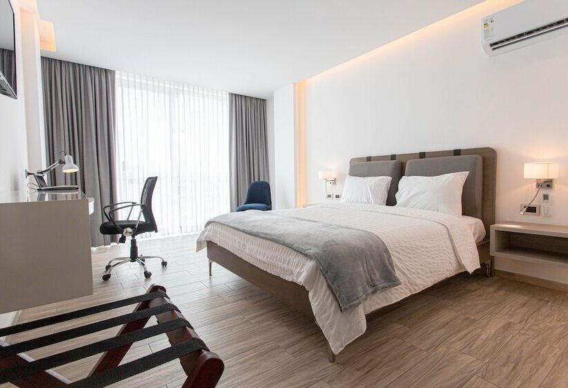 هتل Puerto Pacifico Guayaquil Airport