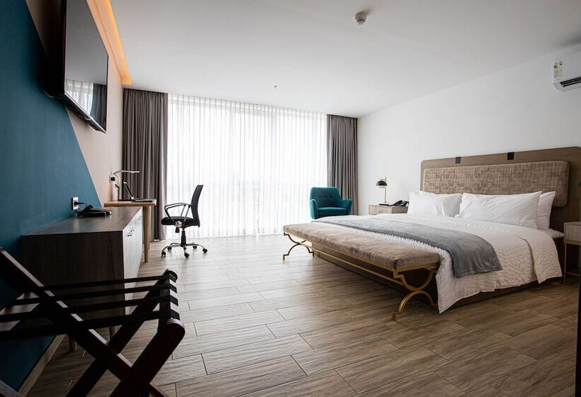 هتل Puerto Pacifico Guayaquil Airport