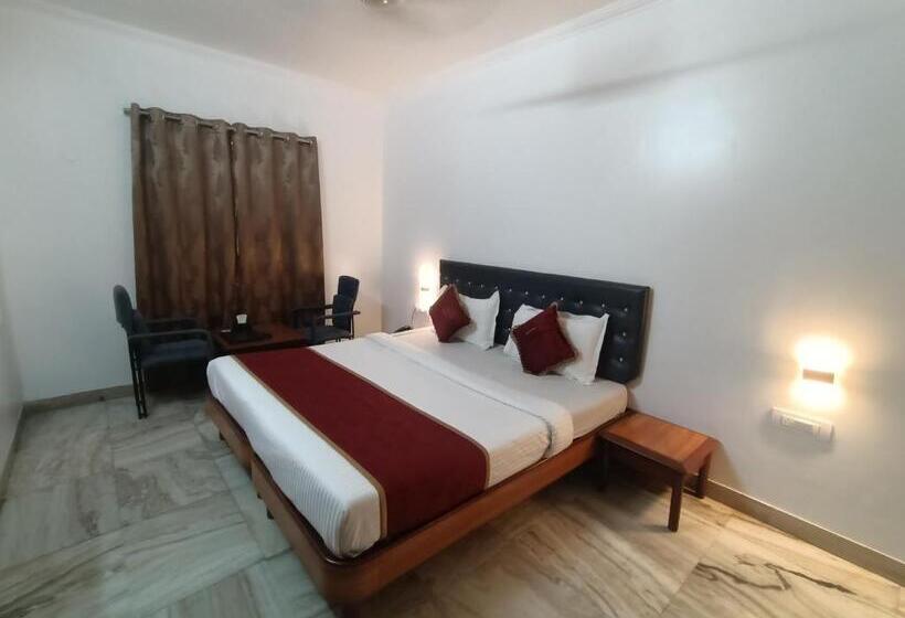 בית מלון כפרי Raja