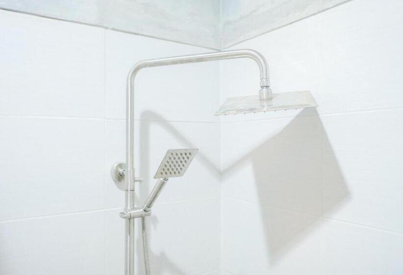 酒店 Reddoorz  Near Trans Studio Mall Cibubur 3