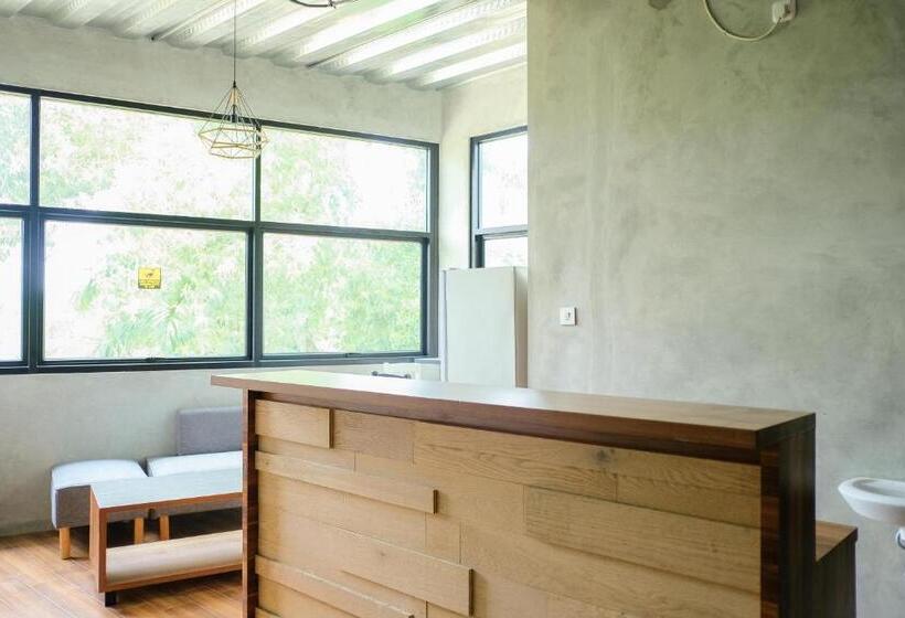 酒店 Reddoorz  Near Trans Studio Mall Cibubur 3