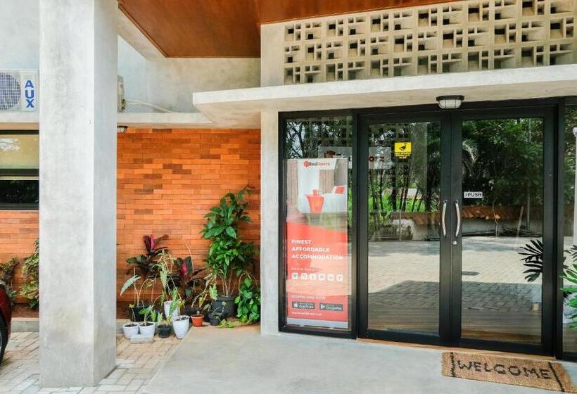 酒店 Reddoorz  Near Trans Studio Mall Cibubur 3