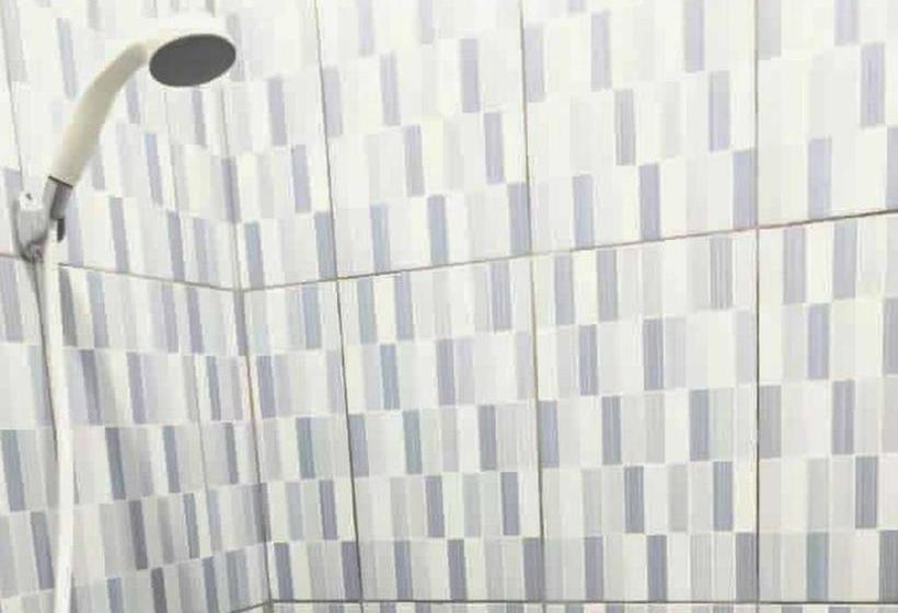 ホテル Royal Mas Hayam Wuruk