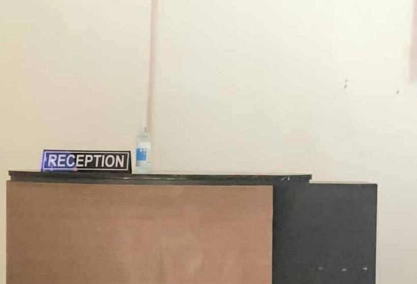 ホテル Royal Mas Hayam Wuruk