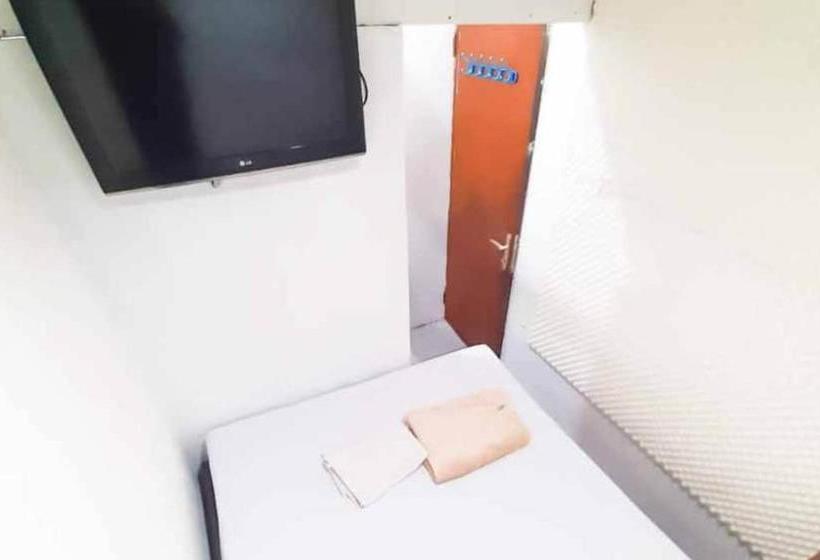 ホテル Royal Mas Hayam Wuruk