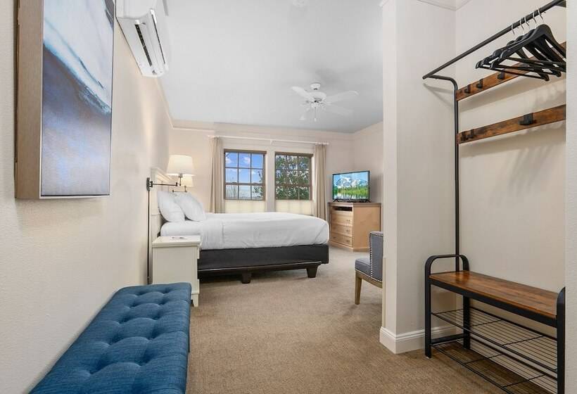 فندق Saratoga Inn