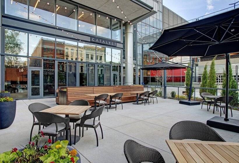 فندق The Farnam, Autograph Collection