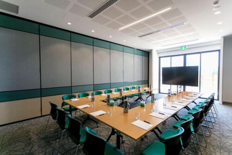 هتل The Remington Orange