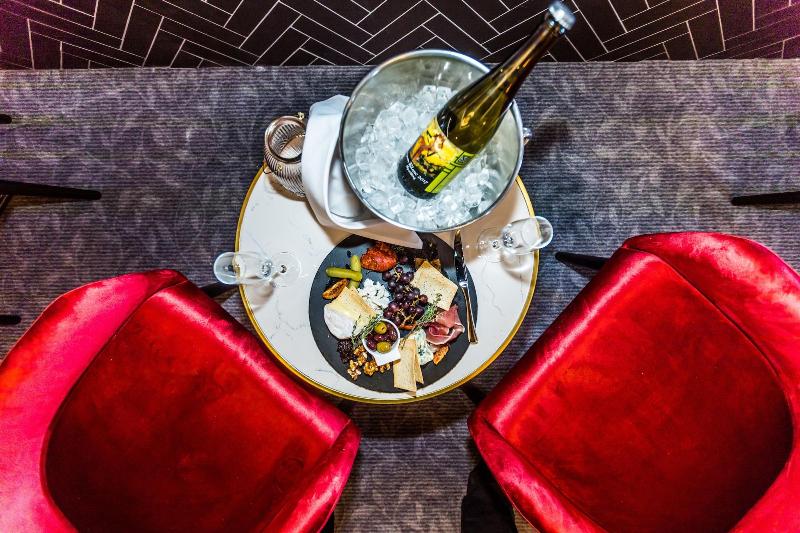 هتل The Remington Orange