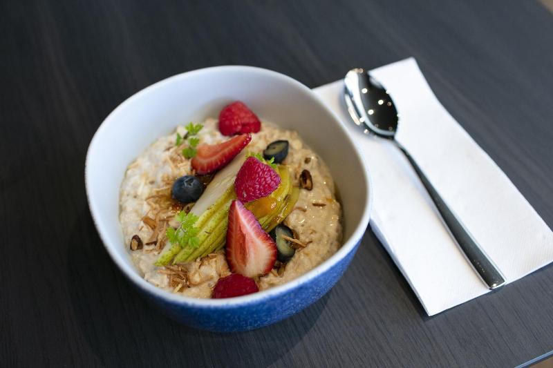 هتل The Remington Orange