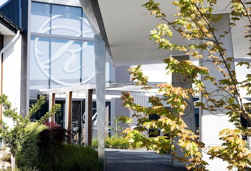 هتل The Remington Orange