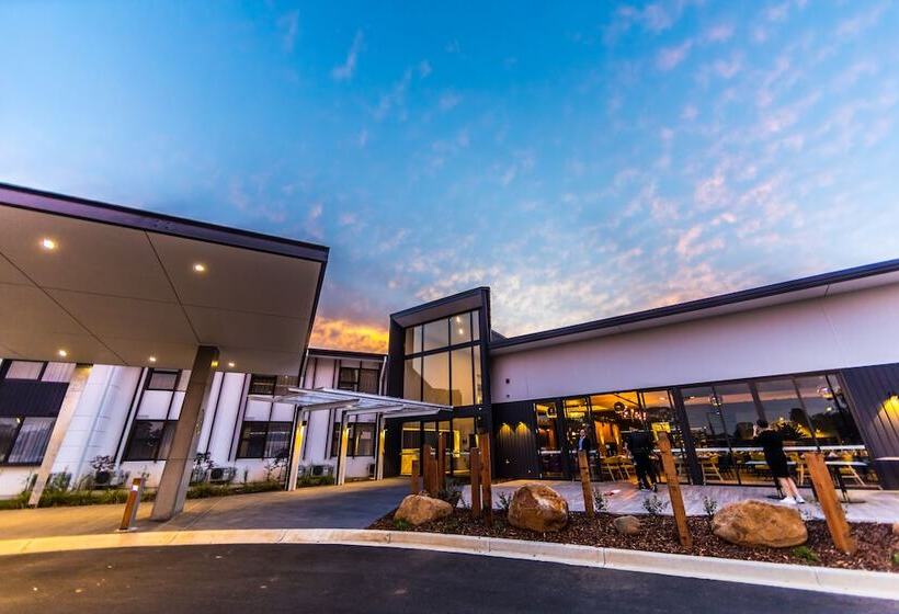 هتل The Remington Orange