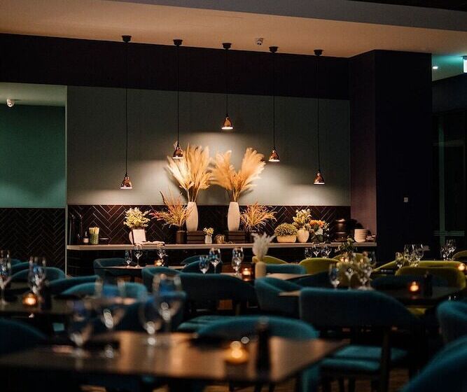 هتل The Remington Orange