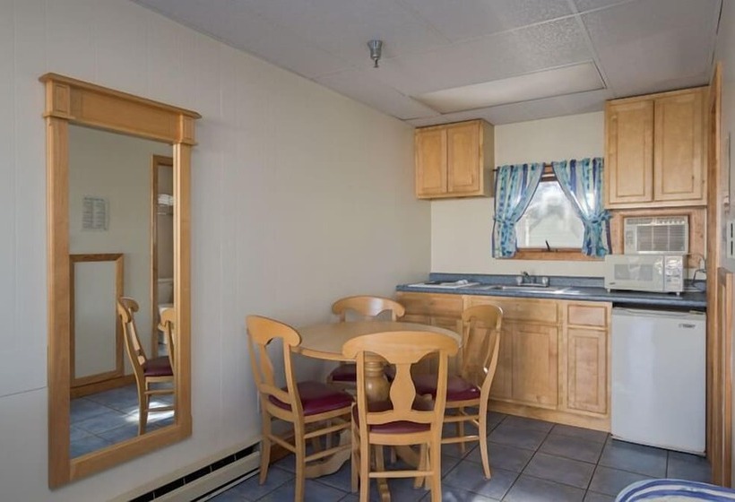 Kebek 3 Oceanside Motel