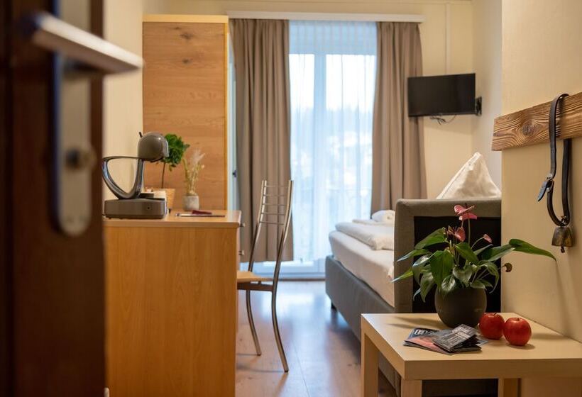 Мотель Grischalodge Das Hotel Mit Bergblick Seit 1929   Bitte Beachten Sie Beim Buchen Auf Die Zimmerkatego