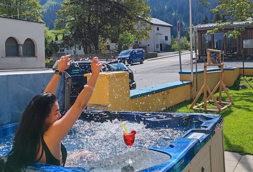 Мотель Grischalodge Das Hotel Mit Bergblick Seit 1929   Bitte Beachten Sie Beim Buchen Auf Die Zimmerkatego