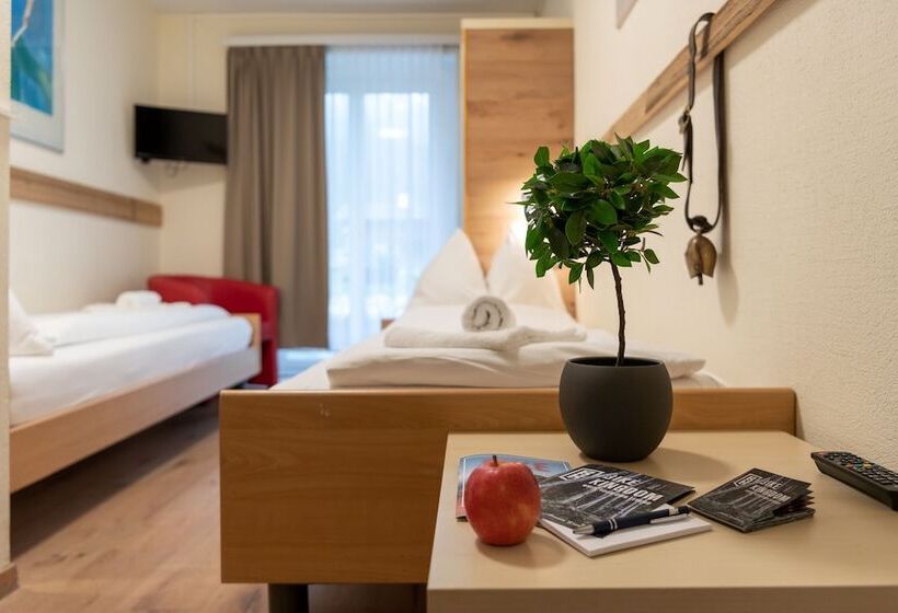 Мотель Grischalodge Das Hotel Mit Bergblick Seit 1929   Bitte Beachten Sie Beim Buchen Auf Die Zimmerkatego