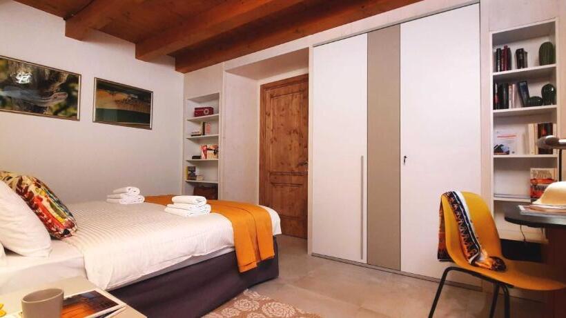 بنسيون Camere B81 Di Strain Neva