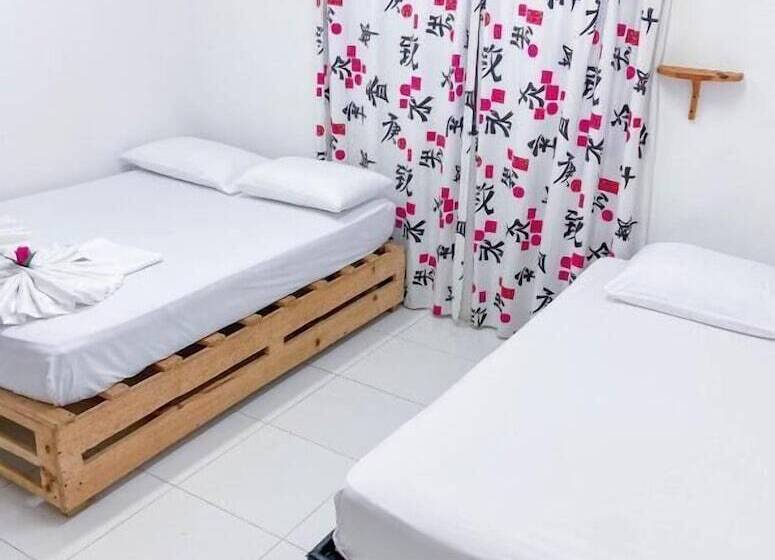 پانسیون Hostal Baruch