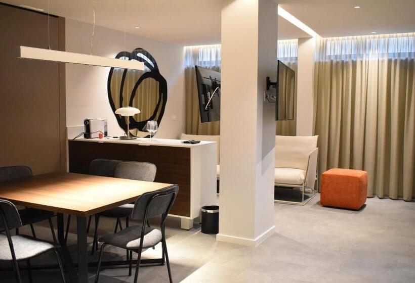 پانسیون Korpa Deli Rooms Spa