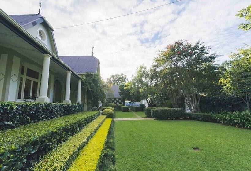 펜션 One Of Our Top Picks In Pretoria  Lovely Spacious Room With Breakfast