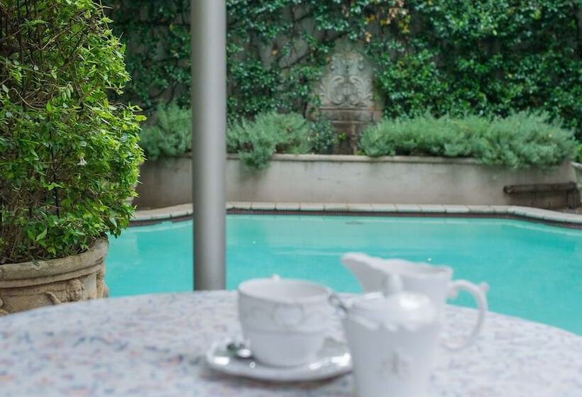 펜션 One Of Our Top Picks In Pretoria  Lovely Spacious Room With Breakfast