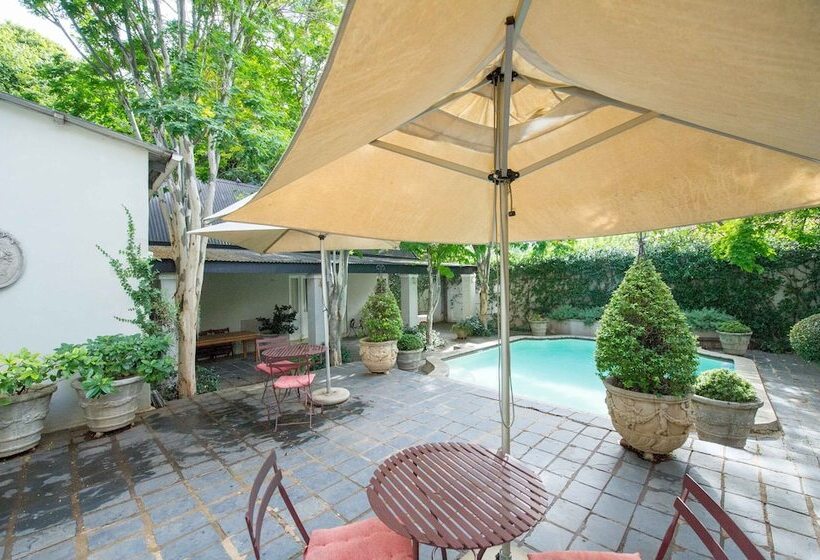 بنسيون One Of Our Top Picks In Pretoria  Lovely Spacious Room With Breakfast