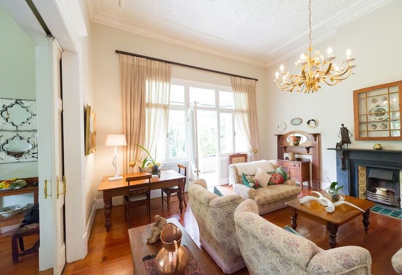 بنسيون One Of Our Top Picks In Pretoria  Lovely Spacious Room With Breakfast