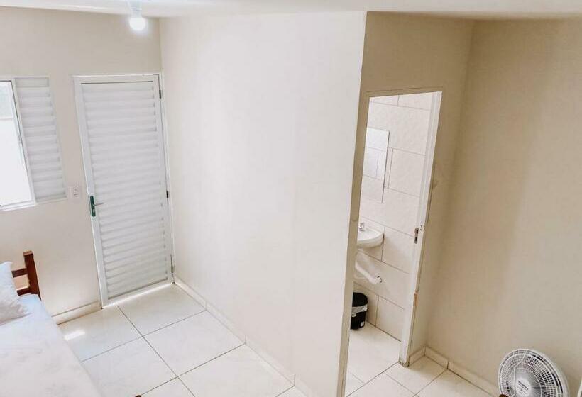 ペンション Pousada Alojacampinas