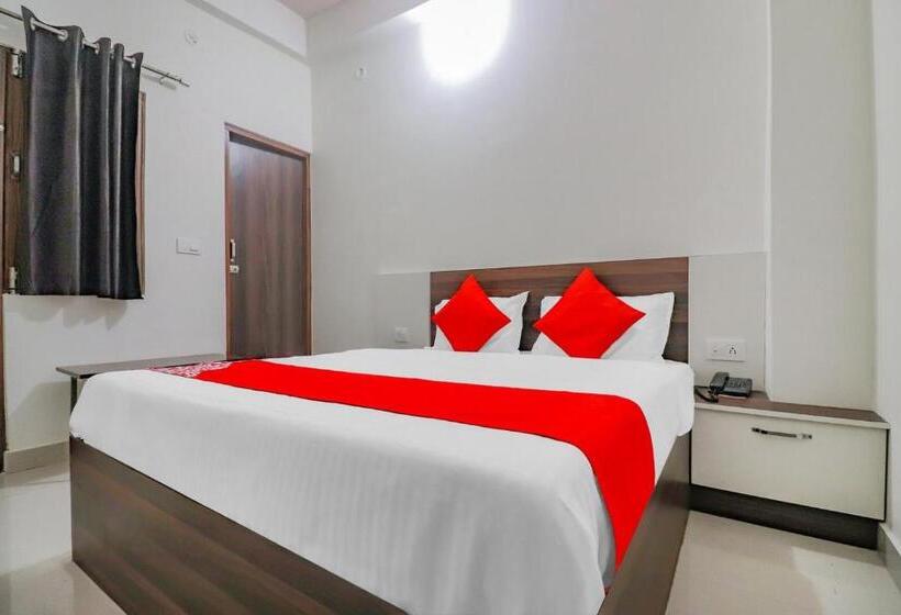 بنسيون Rajlakshmi Guest House