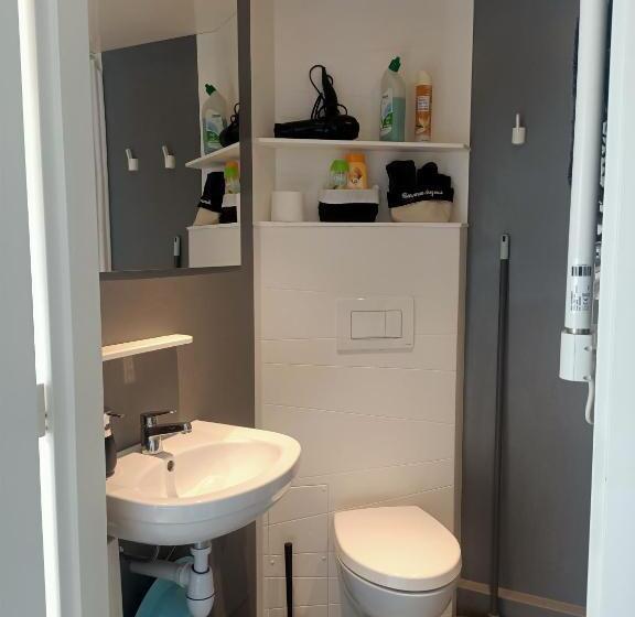 פנסיון Studio De Jardin Le Temps D Une Pause Jusqu à 4 Personnes En Face Du Beaujolais   Climatisation Et B