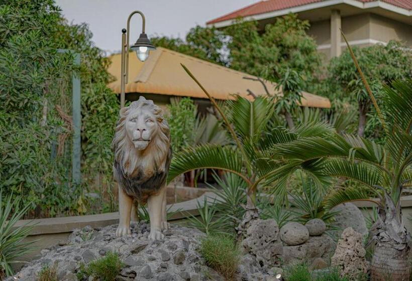 אתר נופש Sterling Gir