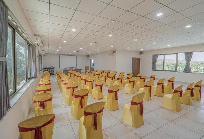 אתר נופש Sterling Gir