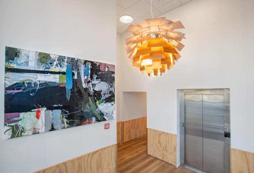 Sojourn Apartment Hotel   Riddiford