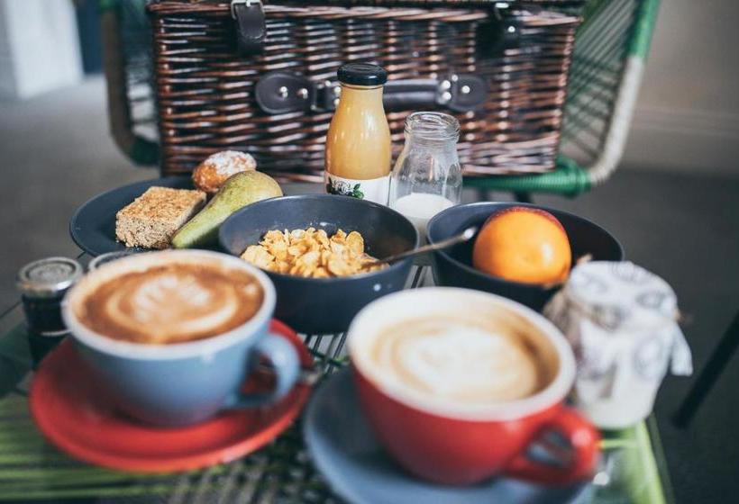 הוסטל Caffeine&machine