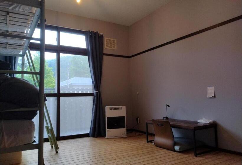 הוסטל Toyako Guest House Ponkotan