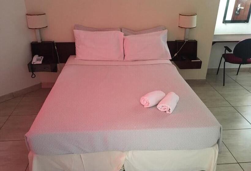 Binder Hotel Mogi Guaçu