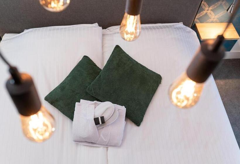 Boutique Hotel & Brasserie De Heerlyckheid