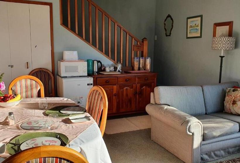 Century House B & B Flatlette