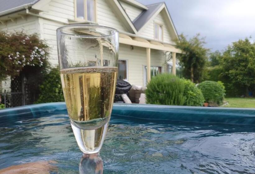 Century House B & B Flatlette