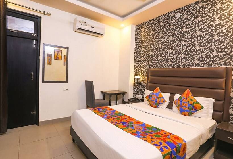 Fabhotel The Diamond