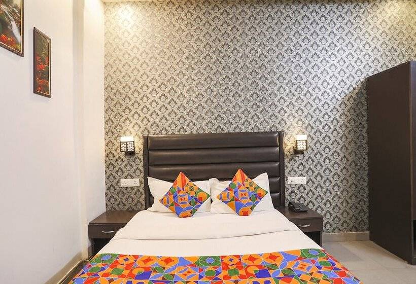 Fabhotel The Diamond